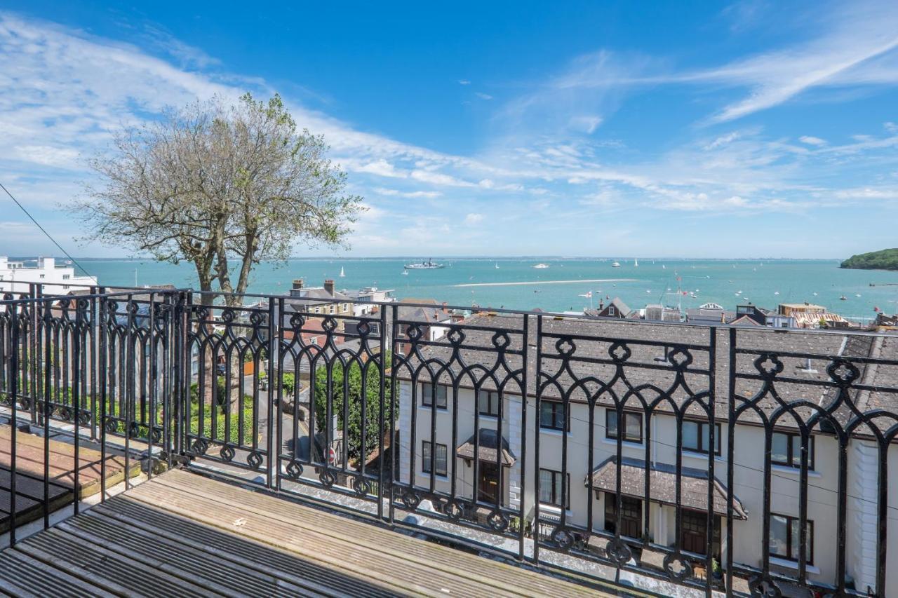 Cliffhanger 18 Castle Road Cowes  Ngoại thất bức ảnh